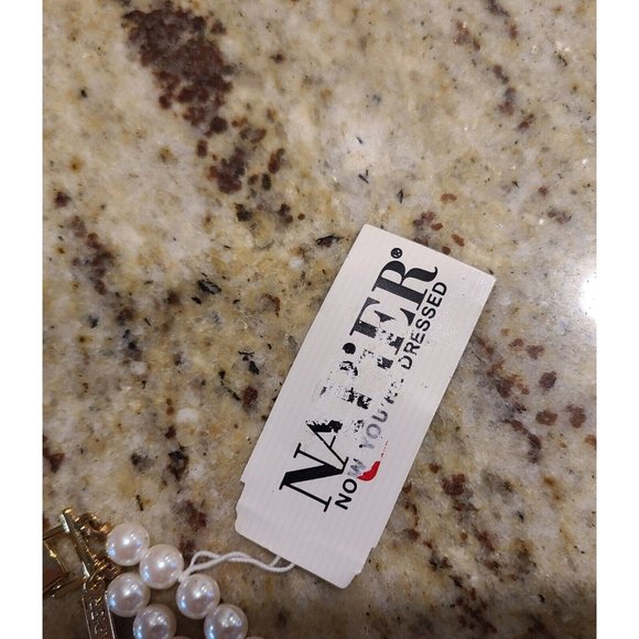 NEW! Vintage Signed Napier Double Strand Faux Pearl Bracelet Gold Tone Clasp - Picture 3 of 8